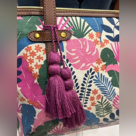 Fóssil Floral Sholder Large bag/ Tote  / Greem/ Blue/ pink - Picture 2 of 12